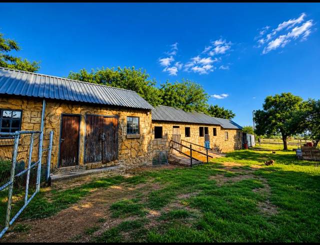 FARM FOR SALE IN VASFONTEIN